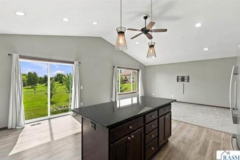 822 Deer Path Montgomery MN 56069