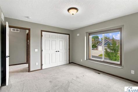 822 Deer Path Montgomery MN 56069