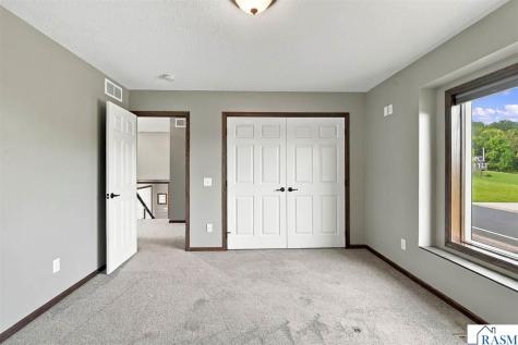 822 Deer Path Montgomery MN 56069