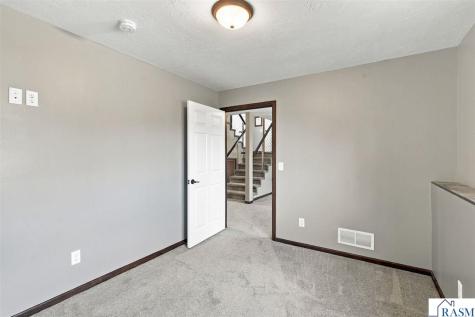 822 Deer Path Montgomery MN 56069