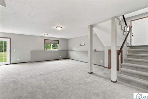 822 Deer Path Montgomery MN 56069