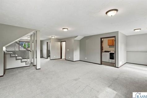 822 Deer Path Montgomery MN 56069