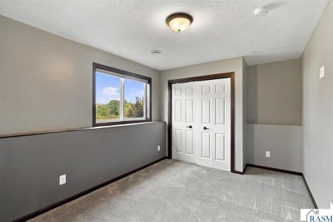 822 Deer Path Montgomery MN 56069
