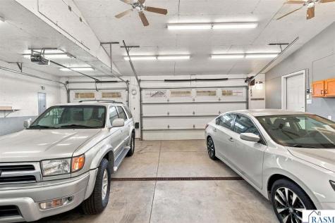 822 Deer Path Montgomery MN 56069