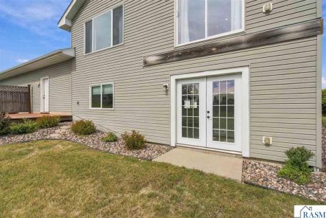 822 Deer Path Montgomery MN 56069