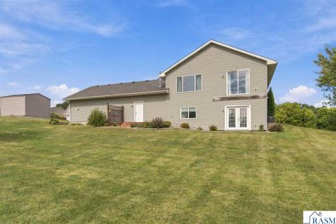 822 Deer Path Montgomery MN 56069