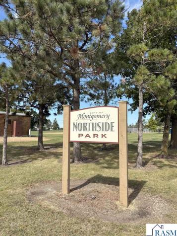 822 Deer Path Montgomery MN 56069