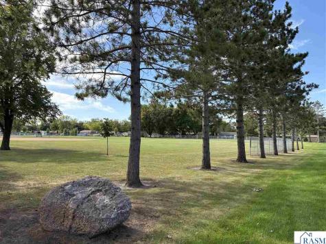 822 Deer Path Montgomery MN 56069