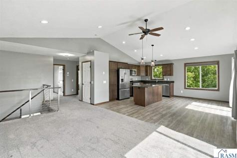 822 Deer Path Montgomery MN 56069