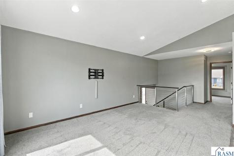 822 Deer Path Montgomery MN 56069