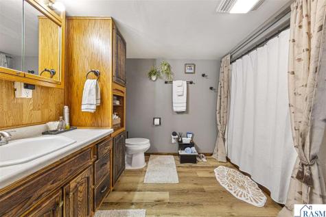 240 N Rice Street Kasota MN 56050