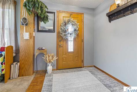 240 N Rice Street Kasota MN 56050
