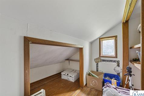 240 N Rice Street Kasota MN 56050