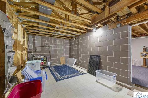 240 N Rice Street Kasota MN 56050