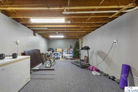 240 N Rice Street Kasota MN 56050