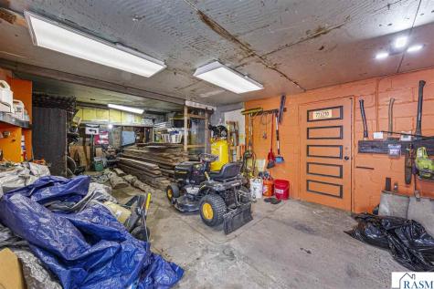 240 N Rice Street Kasota MN 56050