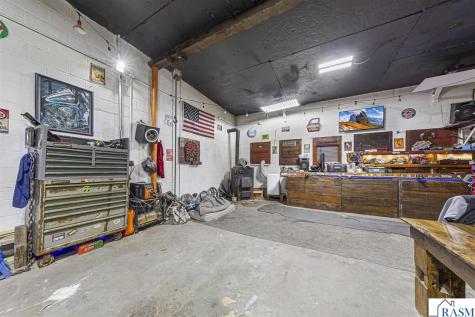 240 N Rice Street Kasota MN 56050