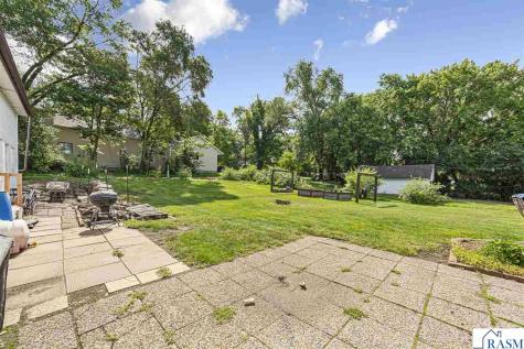 240 N Rice Street Kasota MN 56050