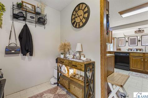 240 N Rice Street Kasota MN 56050