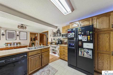 240 N Rice Street Kasota MN 56050