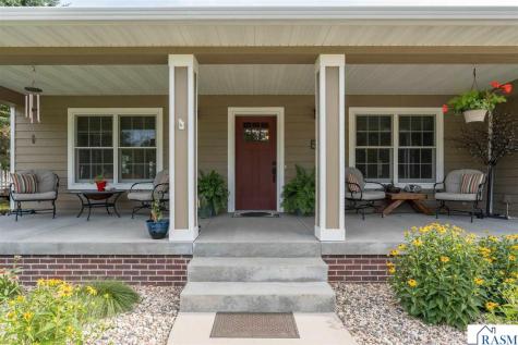 809 Spruce Place St. Peter MN 56082