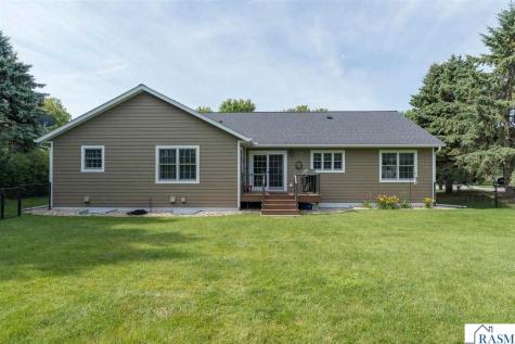 809 Spruce Place St. Peter MN 56082