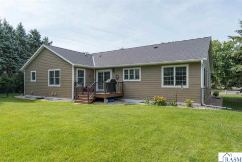 809 Spruce Place St. Peter MN 56082