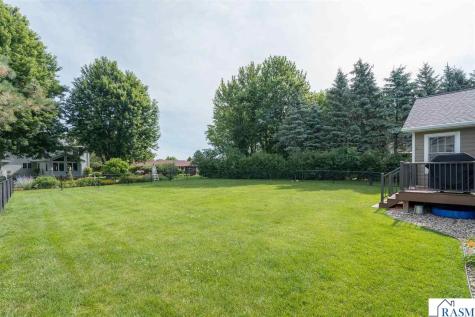 809 Spruce Place St. Peter MN 56082