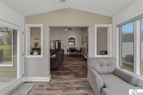 233 Gilbert Avenue SW Madelia MN 56062