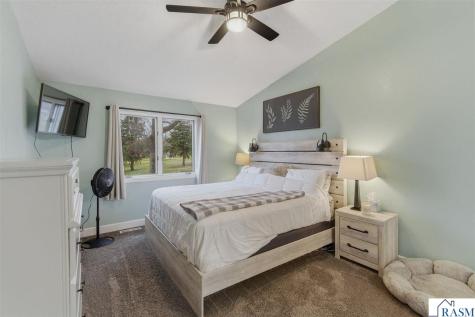 233 Gilbert Avenue SW Madelia MN 56062
