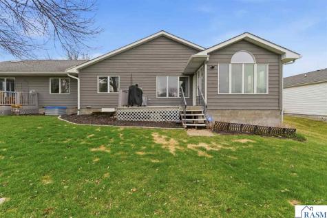 233 Gilbert Avenue SW Madelia MN 56062