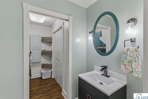 233 Gilbert Avenue SW Madelia MN 56062
