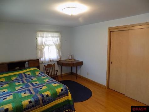 106 5th Street W Winthrop MN 55396