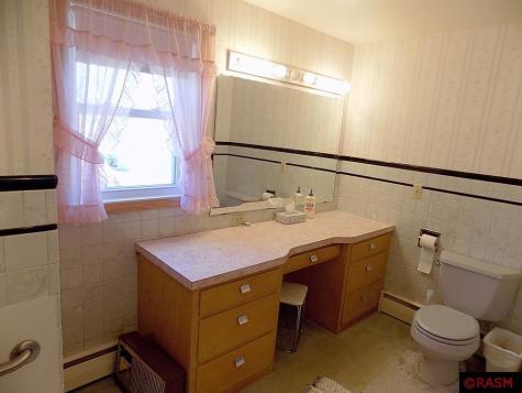 106 5th Street W Winthrop MN 55396