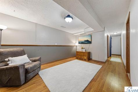 216 Hendricks Lane Janesville MN 56048