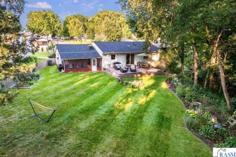 128 Clover Lane Mankato MN 56001