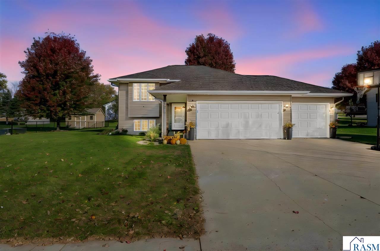 528 Le Sueur Avenue Eagle Lake MN 56024