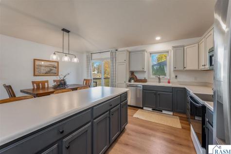 528 Le Sueur Avenue Eagle Lake MN 56024