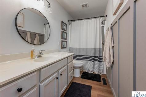528 Le Sueur Avenue Eagle Lake MN 56024