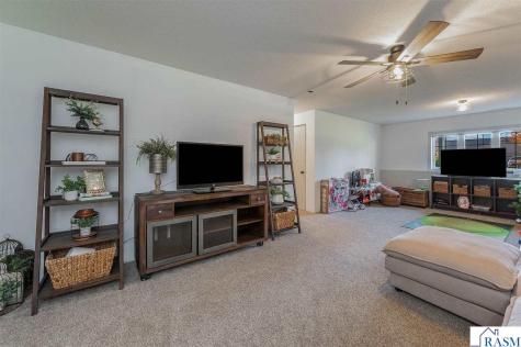 528 Le Sueur Avenue Eagle Lake MN 56024