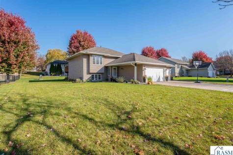 528 Le Sueur Avenue Eagle Lake MN 56024