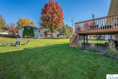 528 Le Sueur Avenue Eagle Lake MN 56024