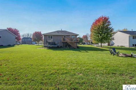 528 Le Sueur Avenue Eagle Lake MN 56024