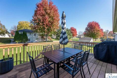 528 Le Sueur Avenue Eagle Lake MN 56024