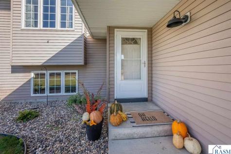528 Le Sueur Avenue Eagle Lake MN 56024
