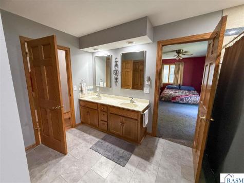 1710 S Franklin New Ulm MN 56073