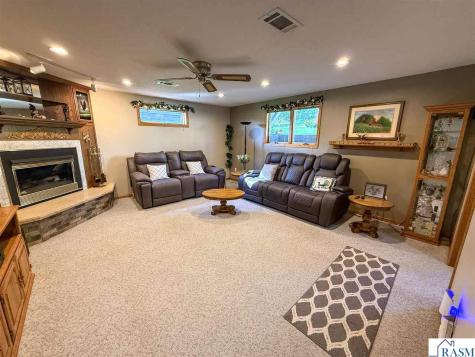 1710 S Franklin New Ulm MN 56073