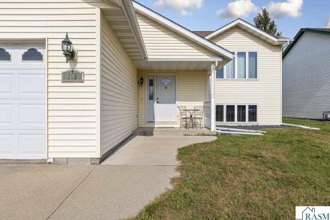 152 Swan Lane Mankato MN 56001