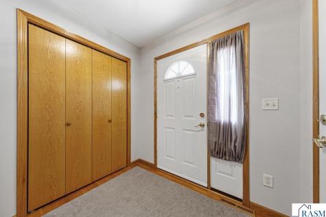 152 Swan Lane Mankato MN 56001