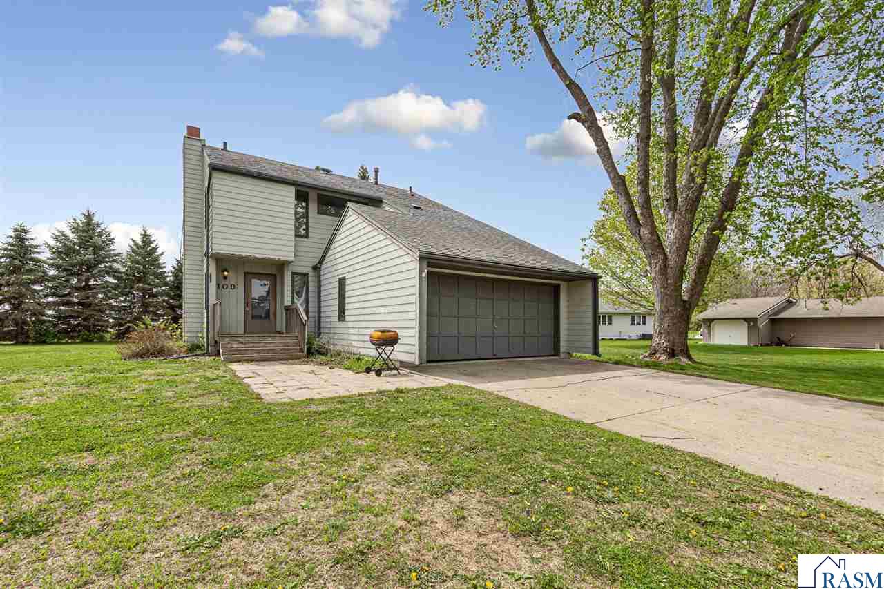 109 E Windsor Court Le Sueur MN 56058